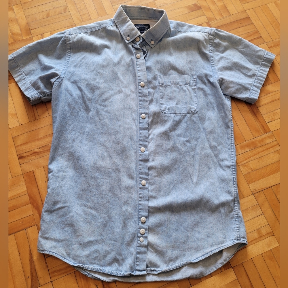 Casual Light Blue Small Men's Button-Down Shirt